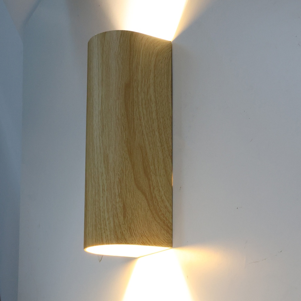 Aplique de Pared: Luz Dual Arriba y Abajo, Aluminio Negro, 2 Casquillos GU10, bombillas no incluidas "DUO" efecto madera