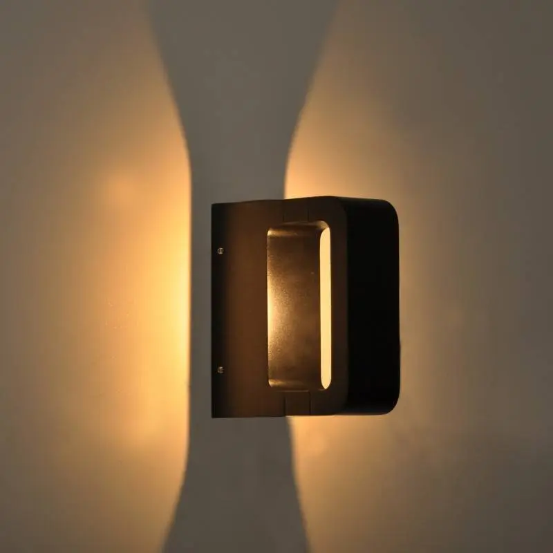 aplique-de-pared-kurrt-color-negro-7w-ip65-2800k (1).webp