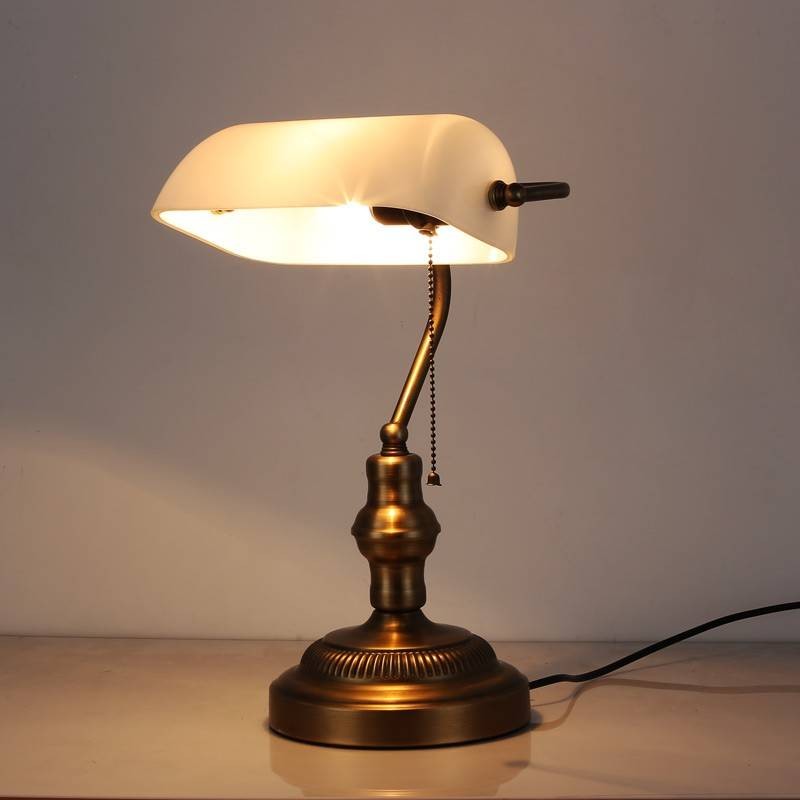 Lámpara de Mesa y Escritorio Vintage "BANQUERO"  E27