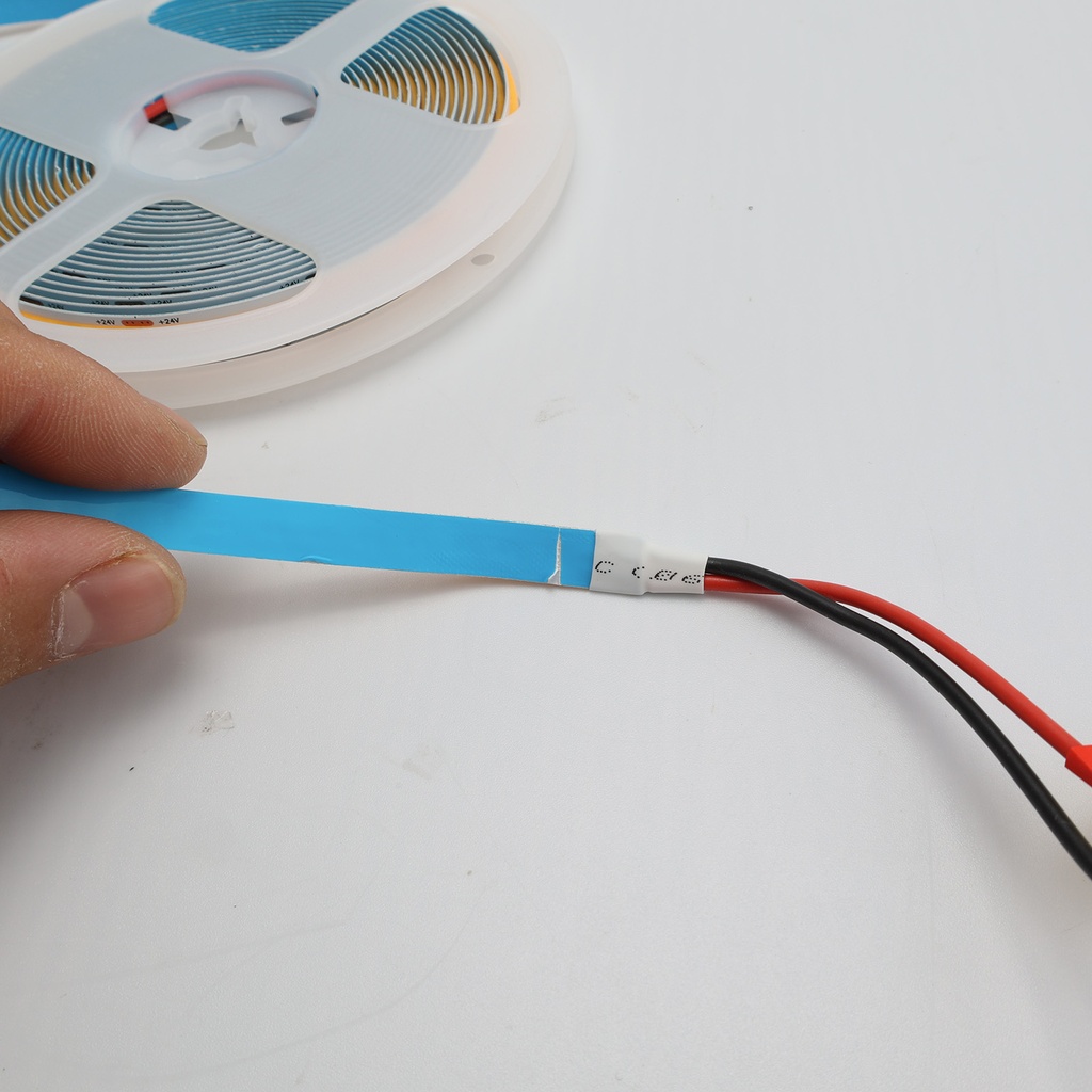 Tira LED COB de 50W (10W/m), 24V DC, 8mm de Ancho, 320 Chips por Metro, IP20, Corte Cada 5cm, 5 Metros