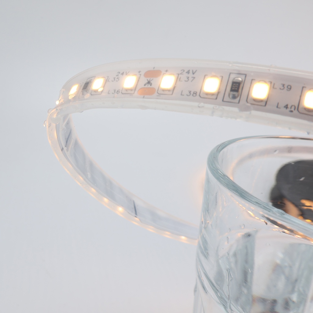 TIRA LED 24V DC-10W/metro-Ancho 8mm monocolor-120 chips/metro-SMD2835-IP65-110lm/W-Corte cada 5cm-5metros