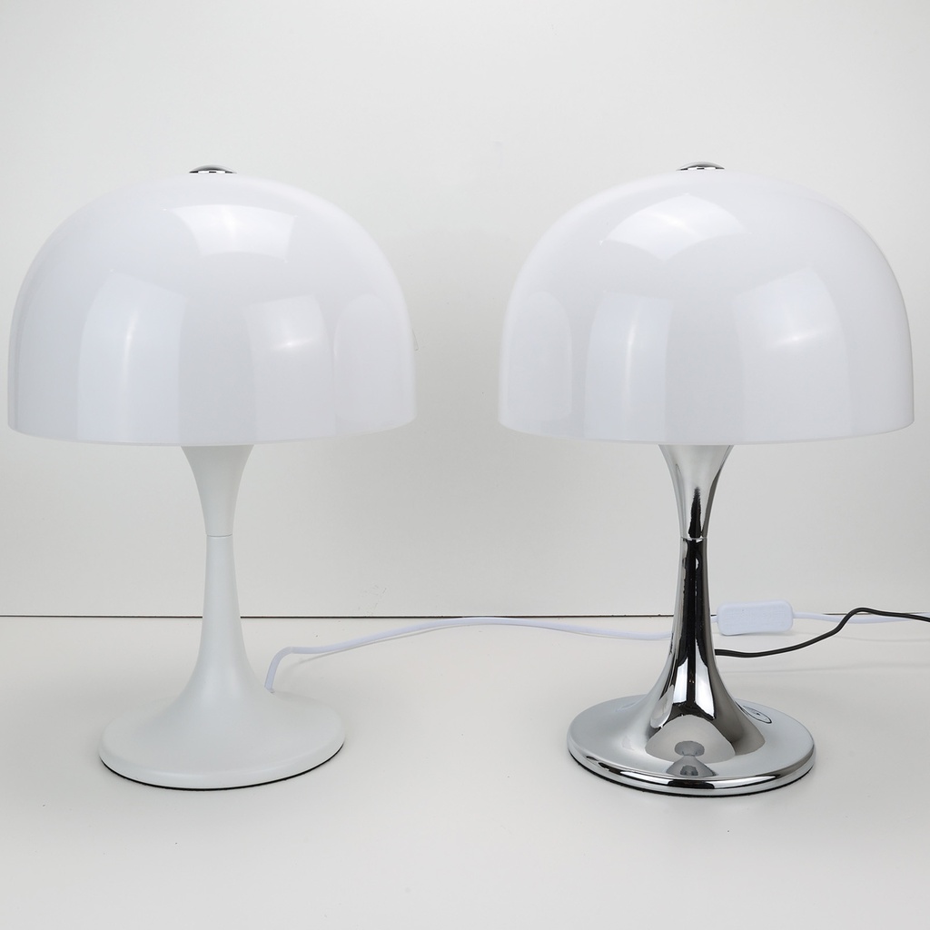 Lámpara de Mesa Moderna con 3 Luces, Pantalla de Vidrio Blanco y Base Metálica, Ideal para Dormitorio, Sala y Oficina "MEDUSA" G9*3