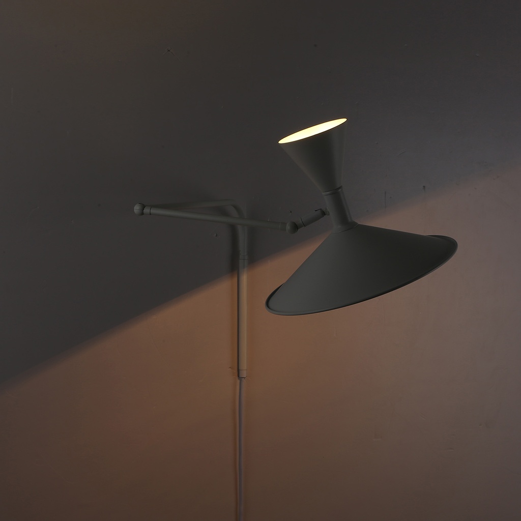 Aplique de pared Dormitorio interior Sala de estar Decoración del hogar Lámpara de pared con brazo oscilante Enchufe con interruptor Apliques Mesita de noche Iluminación montada industrial "GAMA"