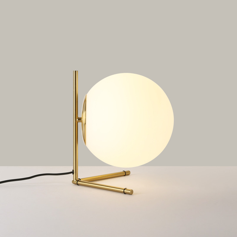 Lámpara de mesa moderna "MIA" Ø22cm con base de latón y pantalla de cristal, ideal para oficina, dormitorio y sala de estar. Compatible con bombilla E27.